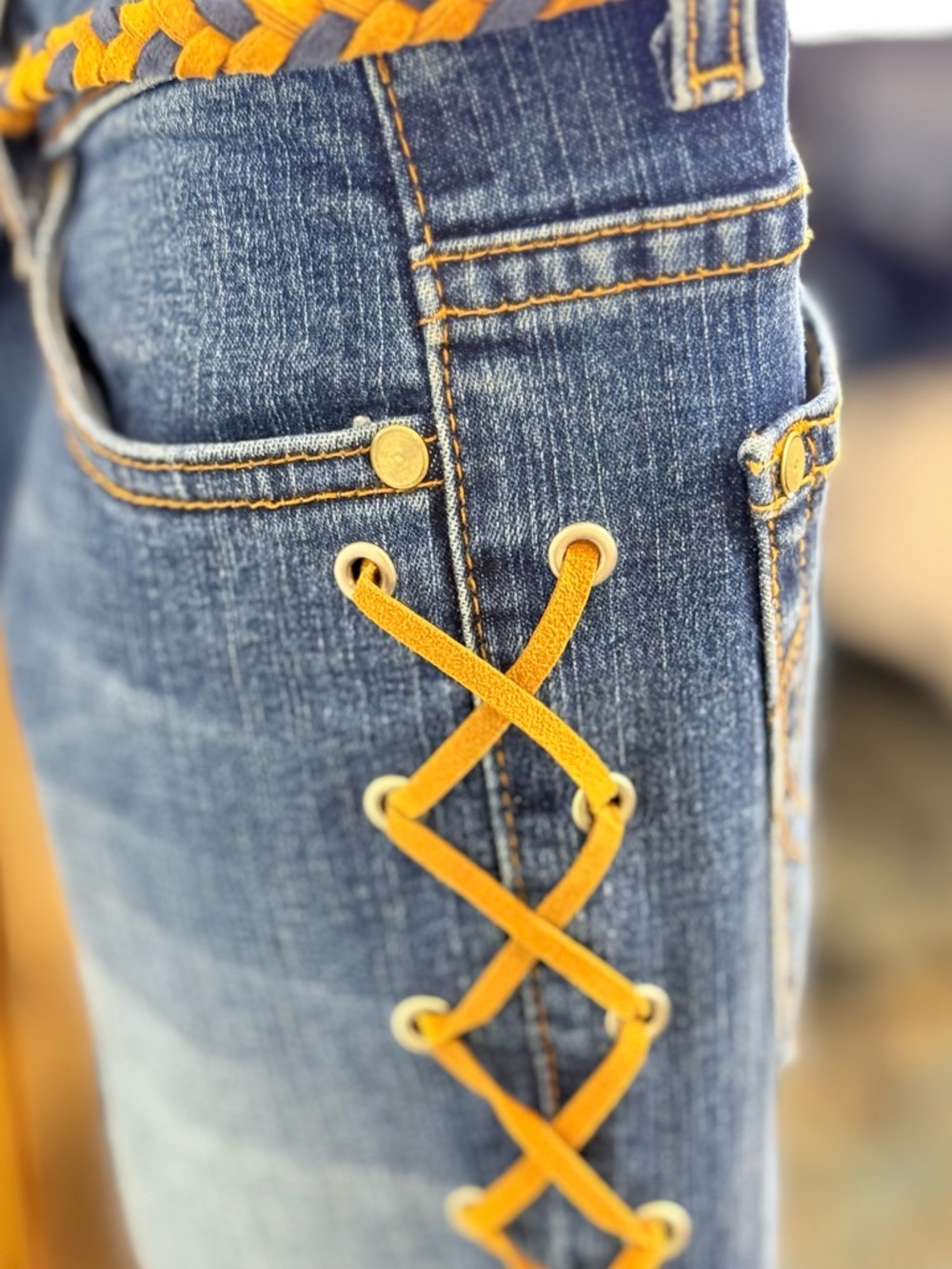 Vtg Y2K Rock & Republic Blue Suede Lace-Up Flare Jeans w/ Suede Belt - Sz 28